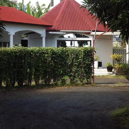 Hotel La Grillade Moroni Exterior photo